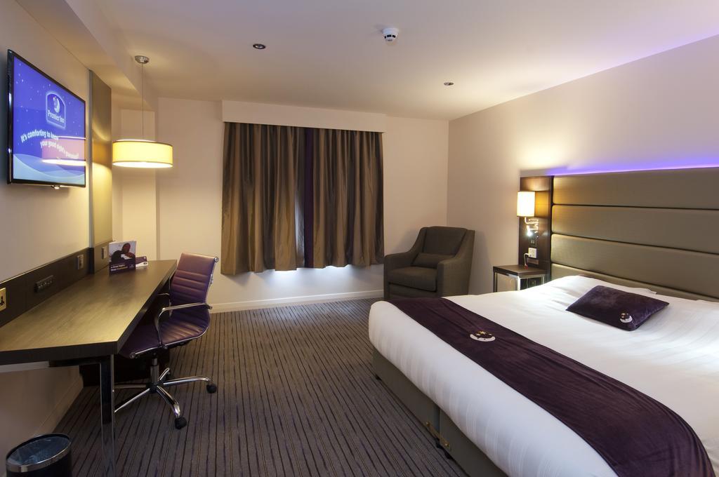 Premier Inn York North Exterior foto