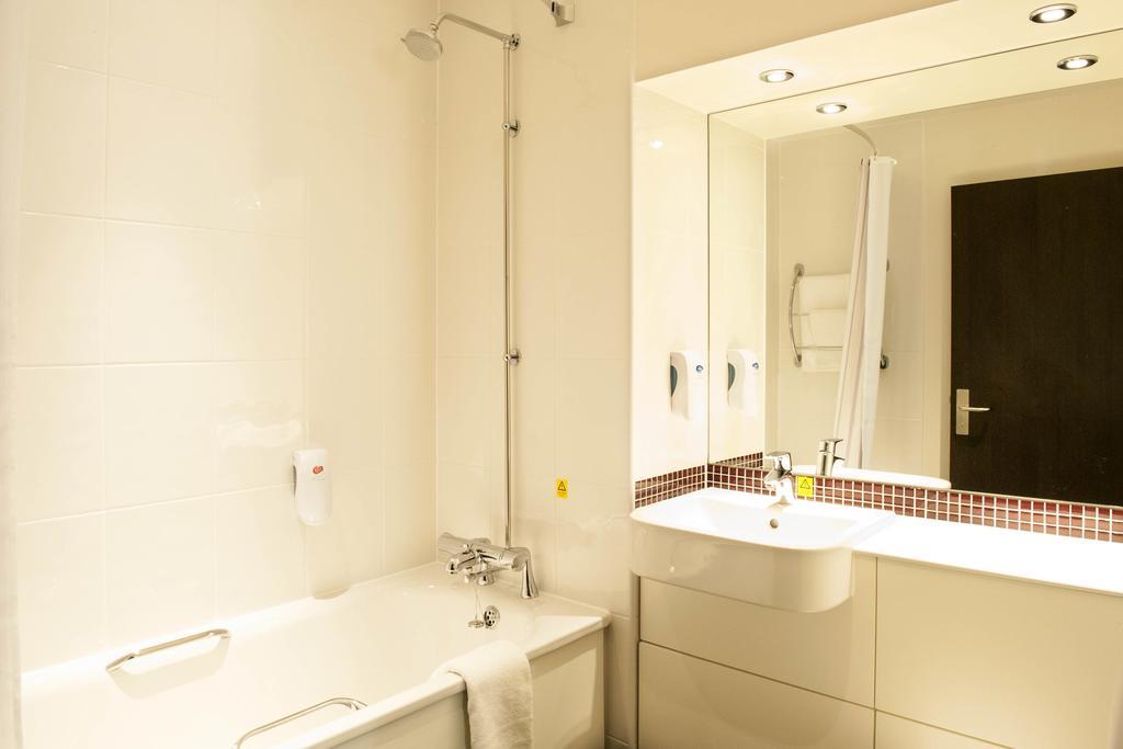 Premier Inn York North Zimmer foto